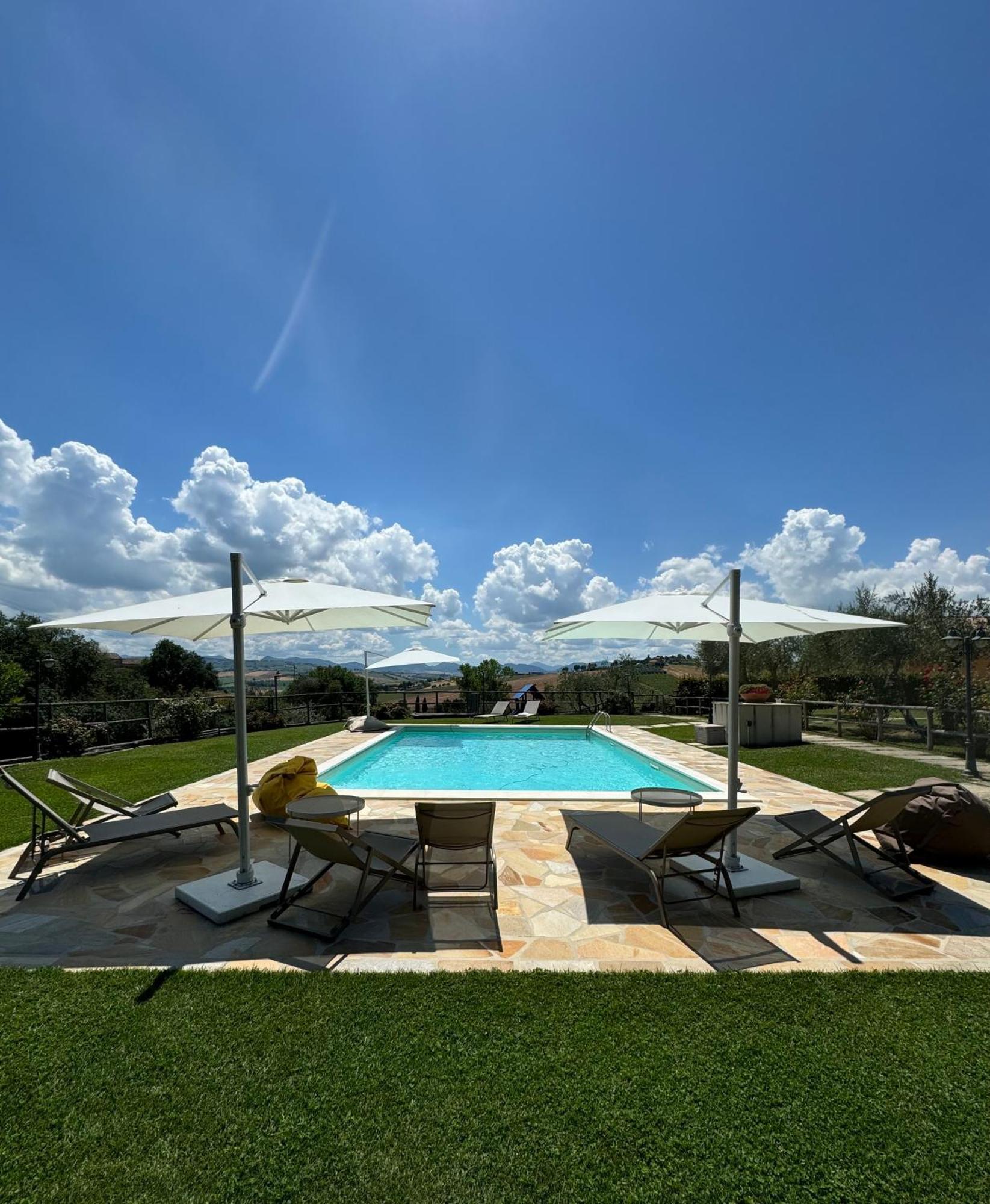 Montenovo Country House Ostra Vetere Exterior foto