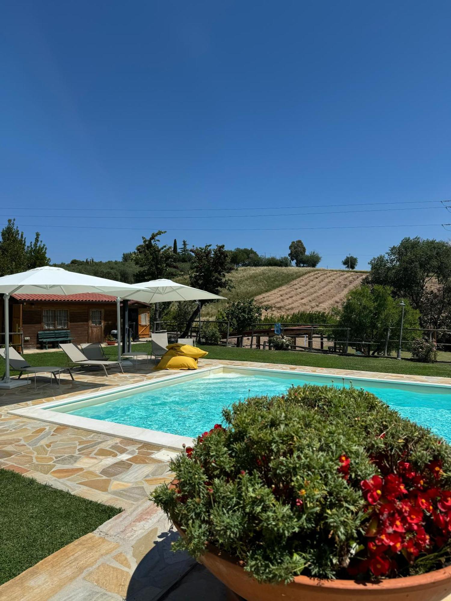 Montenovo Country House Ostra Vetere Exterior foto