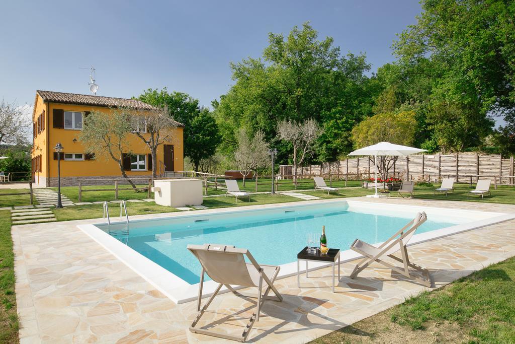 Montenovo Country House Ostra Vetere Exterior foto