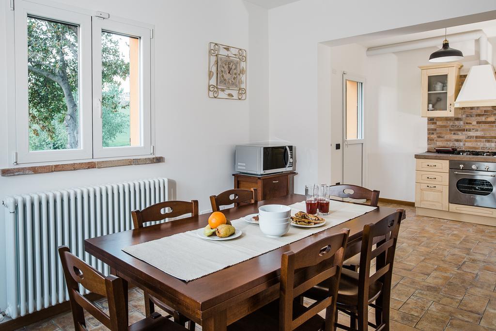 Montenovo Country House Ostra Vetere Exterior foto