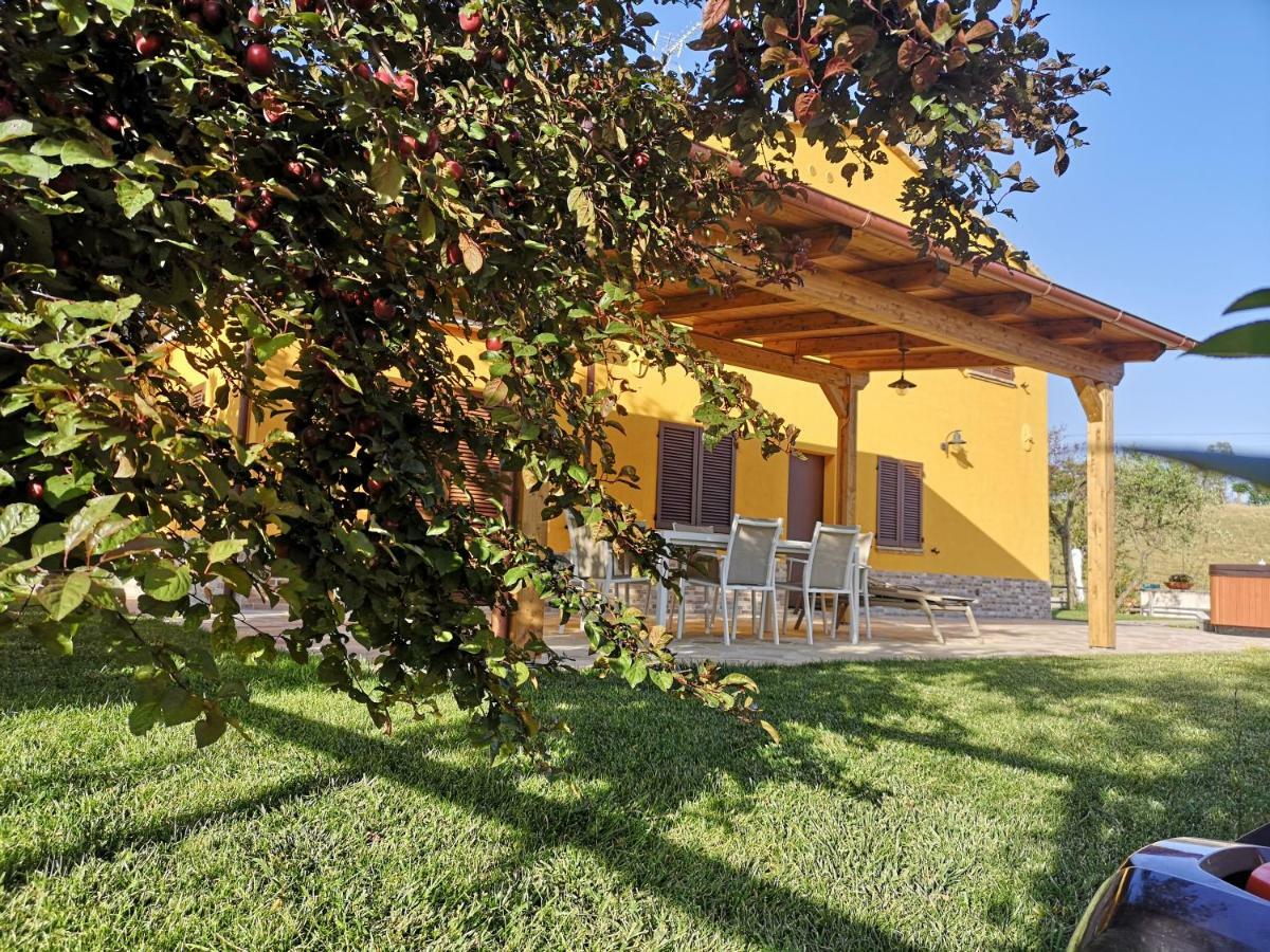 Montenovo Country House Ostra Vetere Exterior foto
