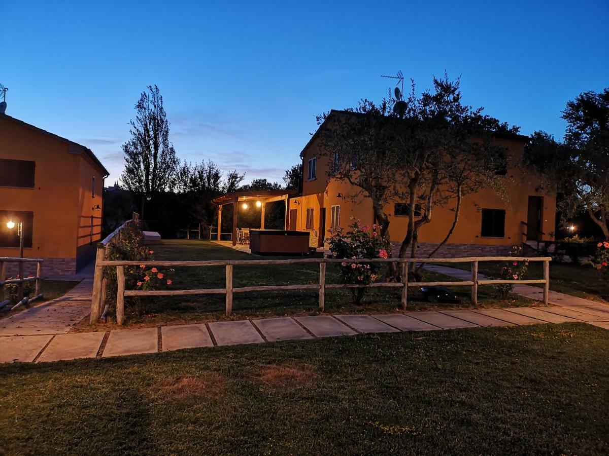 Montenovo Country House Ostra Vetere Exterior foto